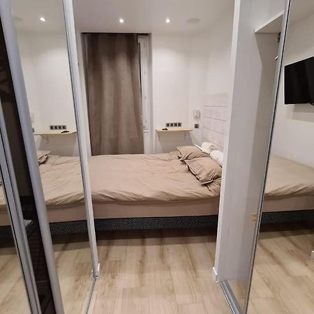 Ferienwohnung Suresnes : 2 Pieces Cosy Exterior foto